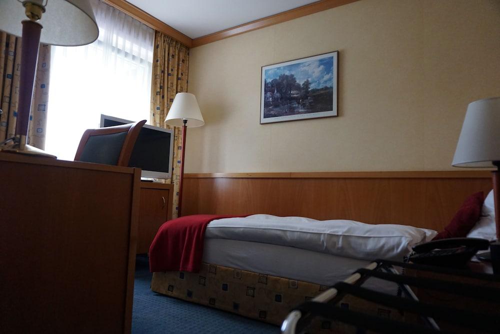 Hotel Rallye & Entrees Aux Bains De La Gruyere Бюль Екстер'єр фото