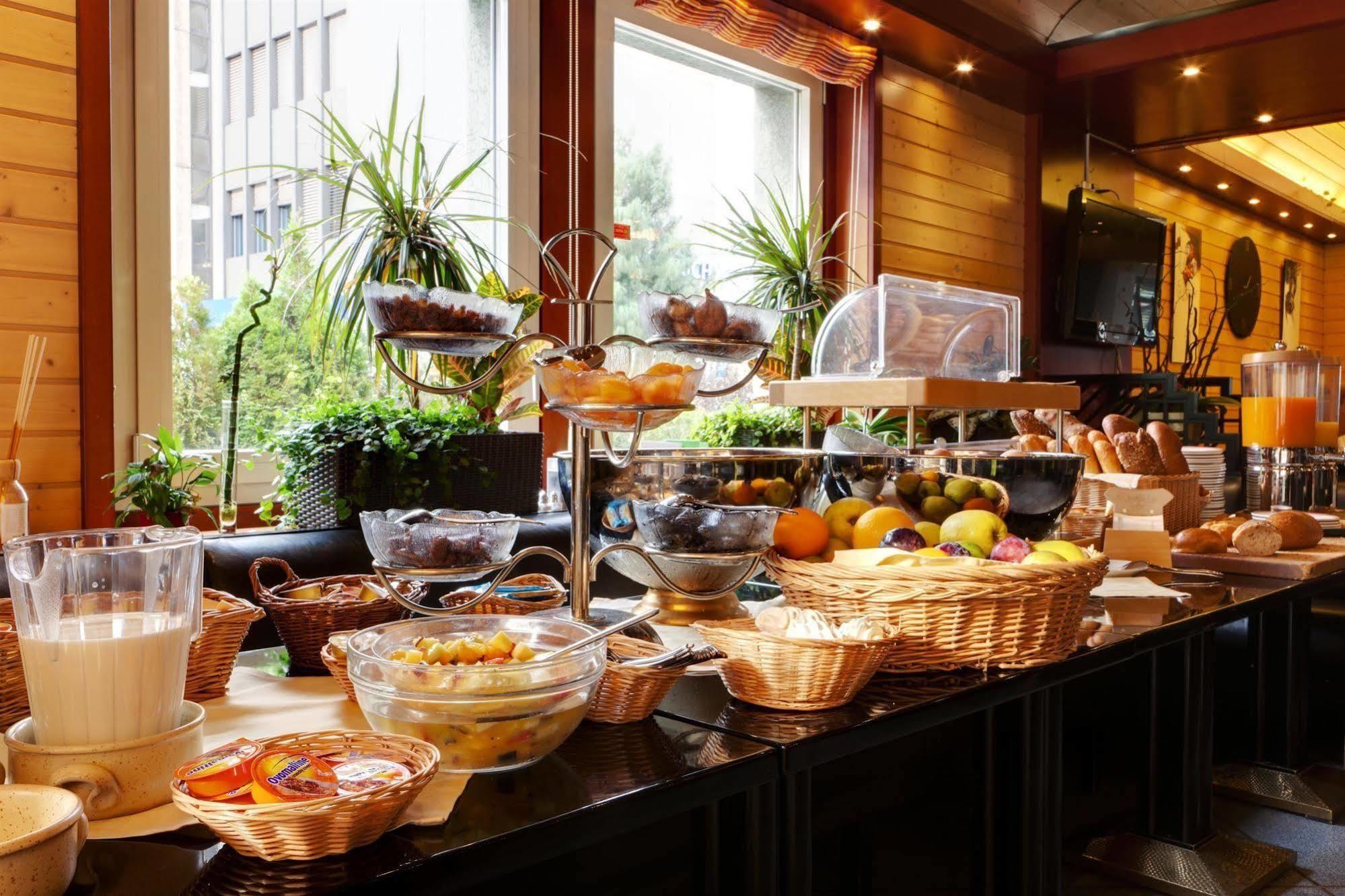 Hotel Rallye & Entrees Aux Bains De La Gruyere Бюль Ресторан фото